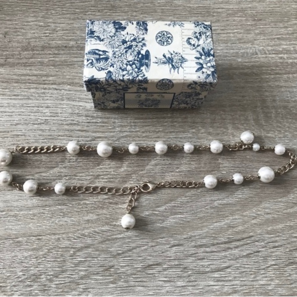 Gold tone Chanel necklace